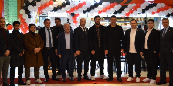 Kukidu Fried Chicken, Türkiye’nin Yeni Lezzet İkonu Olarak Hızla Büyüyor!”