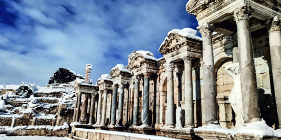 Sagalassos Antik Kenti’ndeki Antoninler Çeşmesi’nin Restorasyonunda Tarihi Dokuya Sadık Kalınıyor